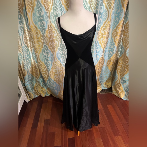 long black dress with ruffles GEN MAXI IN ARRANGE high neck cape 35606 Color:Olive Green - Cotton mix